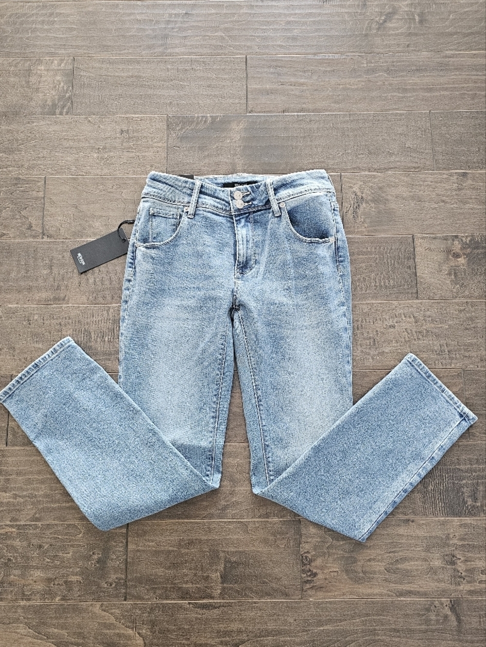 Brand New Hudson Light Wash Straight Leg Jeans - Picture 4 of 10